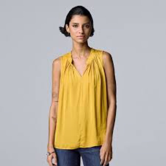 Simply Vera Vera Wang Tops - Simply Vera Vera Wang Women’s XS Yellow/Gold Pleated Sleeveless Blouse
